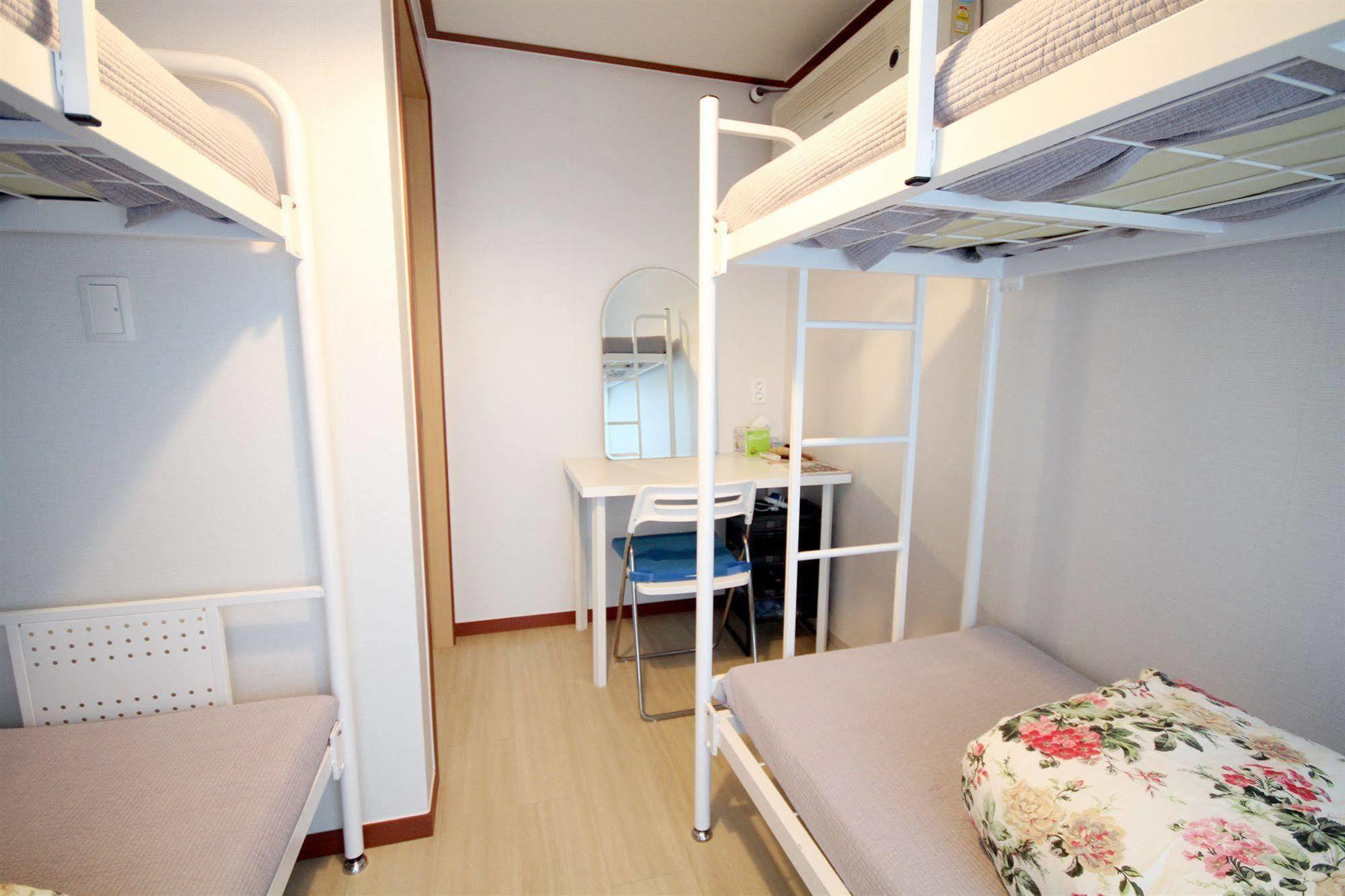 Cheongdam Ladies Guesthouse In Seoul Exterior foto